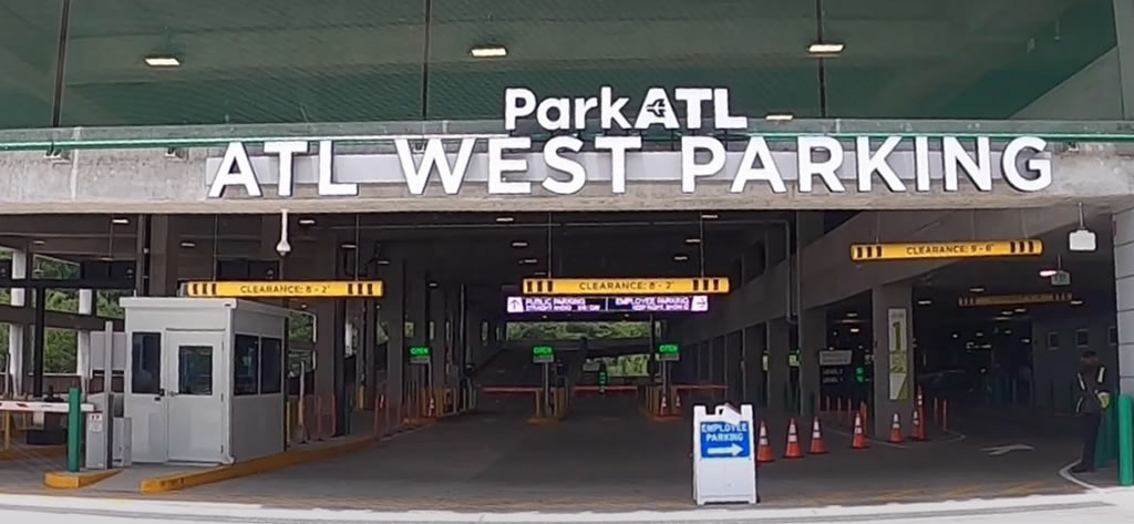 Parking lots Atlanta airport